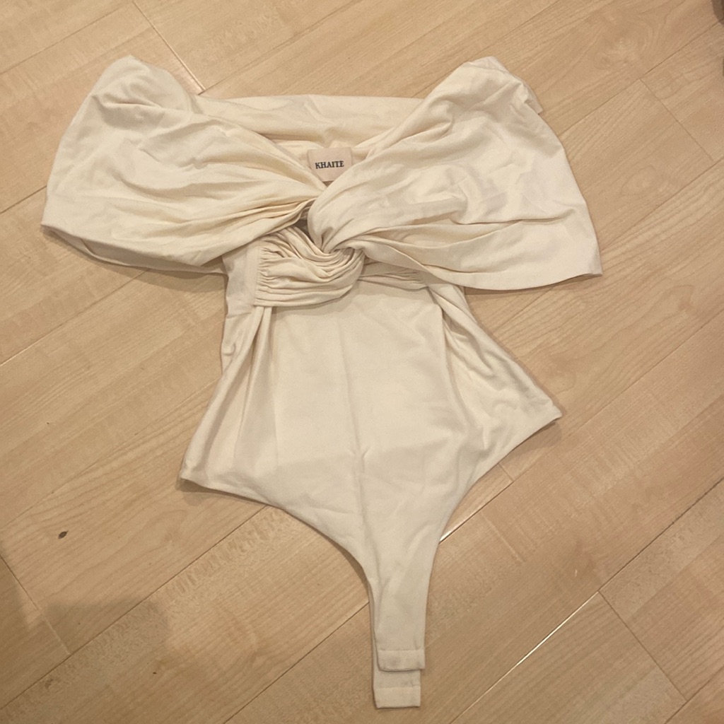 Khaite - Brand New - 'Cerise' Off-The-Shoulder Knotted Jersey Bodysuit In Cream